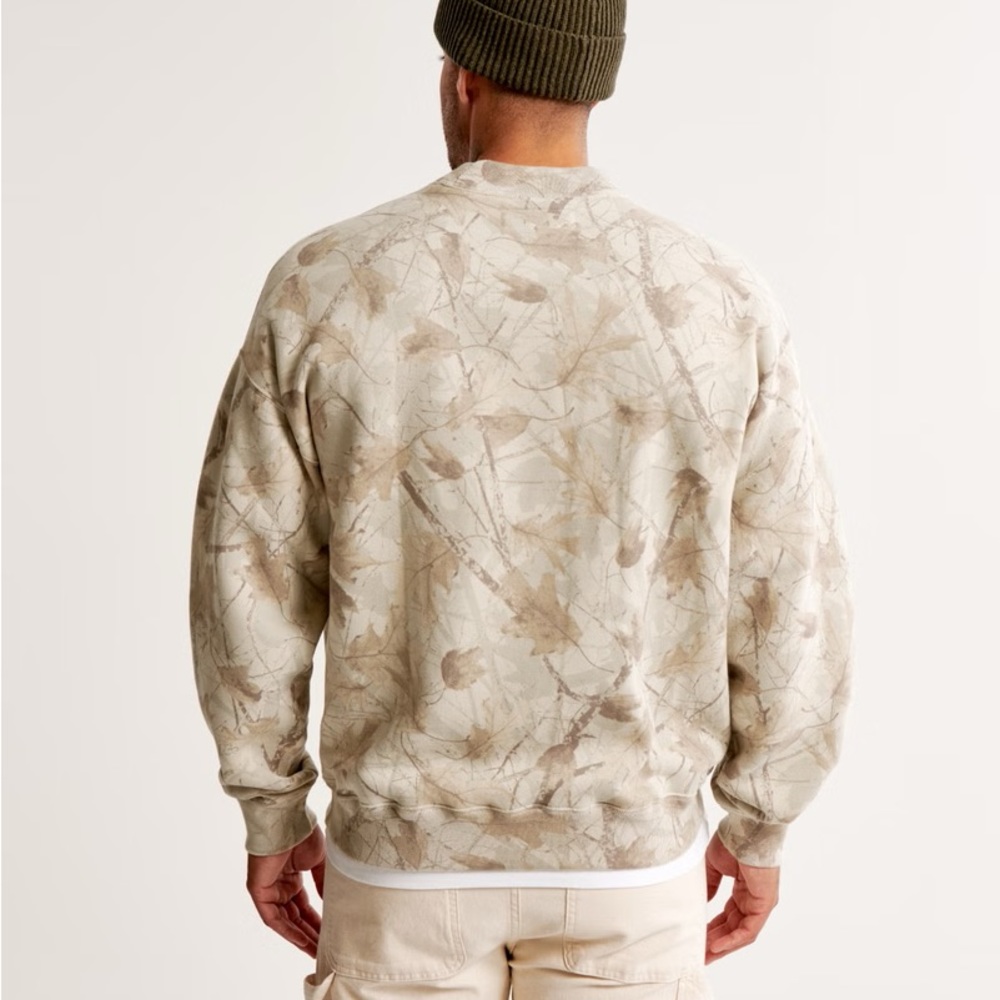ISO ONLY abercrombie camo crewneck !